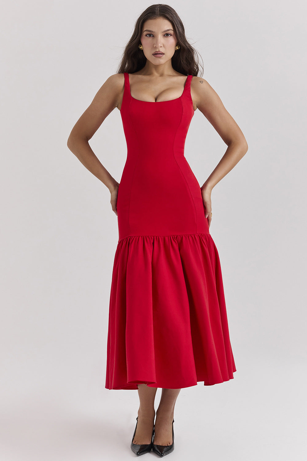 Trendy and fashionable dresses for women with a sense of luxury in summer
