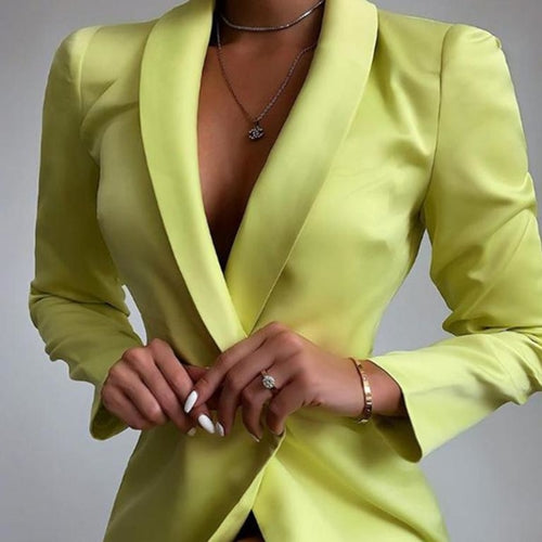 Robe courte évasée en maille à col rabattu boutonnée pour femme