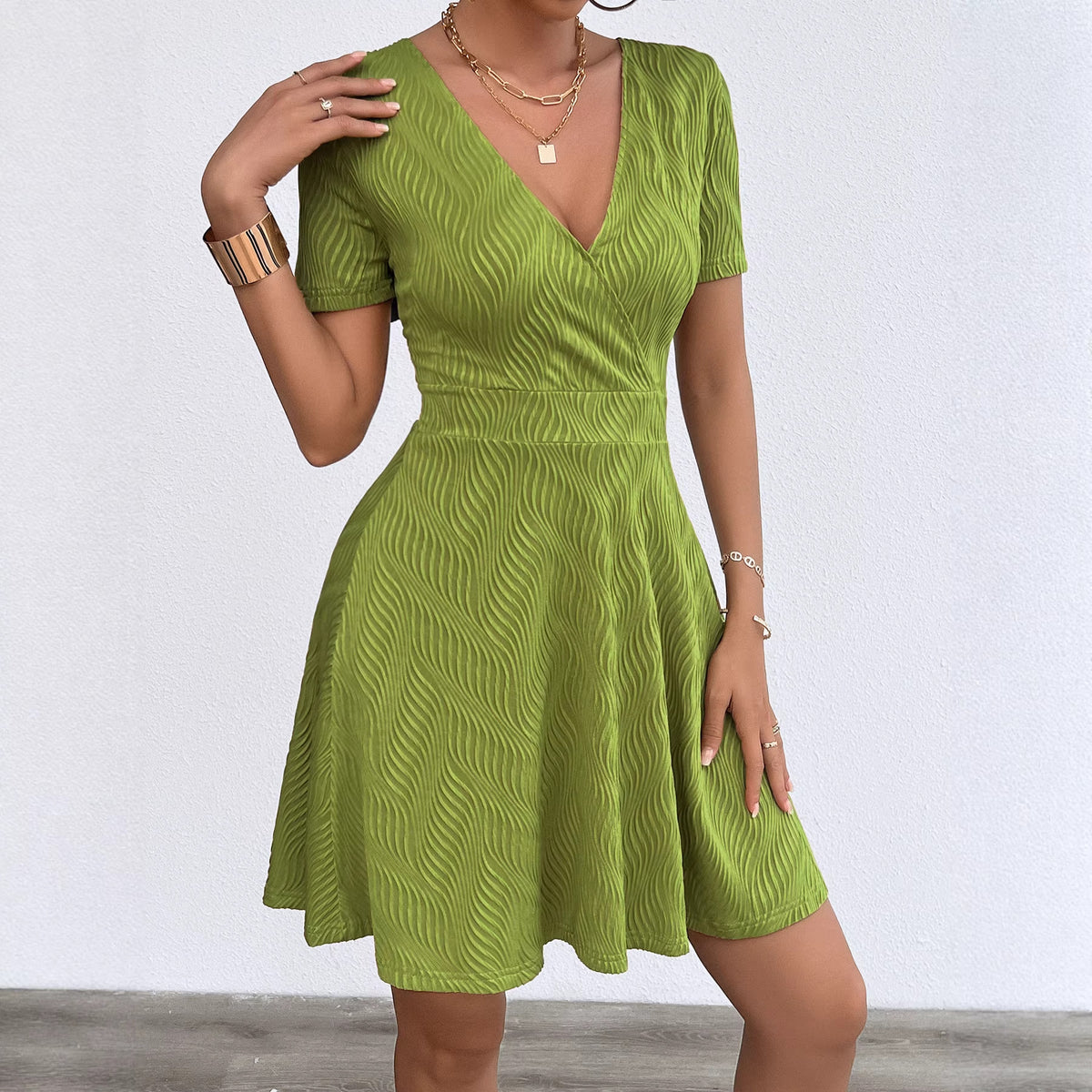 Elegant A-Line Dress for Women Dress with Sleeveless Design and Floral Pattern