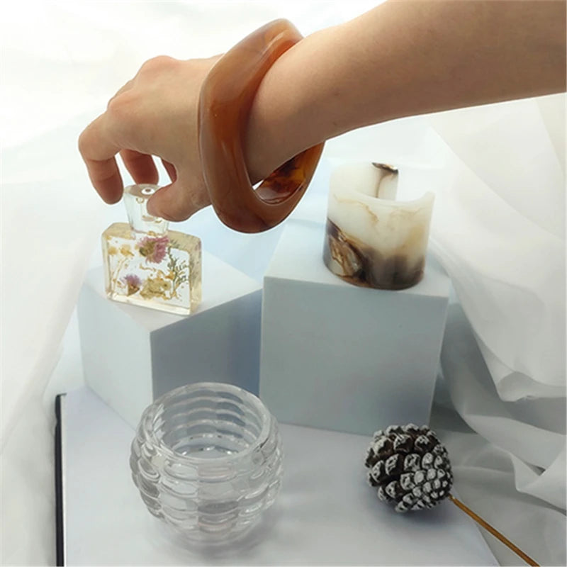 New Vintage Colorful Acrylic Resin Geometric Square Bangle Minimalist Bracelet for Women Girls Party Travel Jewelry