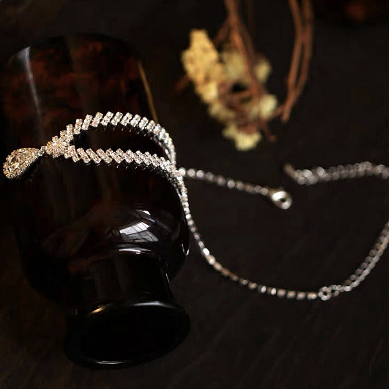 Exquisite Claw Chain Necklace Earring Set Two-Piece Set Water Drop Necklace Clavicle Chain Dinner Accessories Women