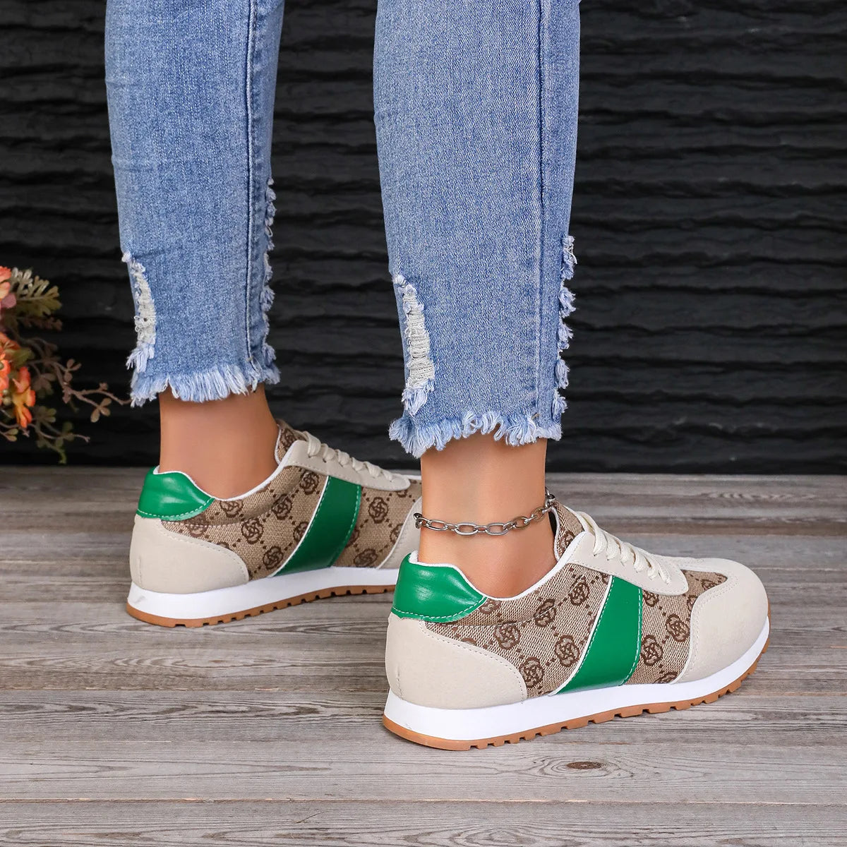 Breathable Women's Sneakers Lightweight Leisure Tennis Shoes for Women Flower Design Luxury Shoes Comfort Fashion Platform Shoes