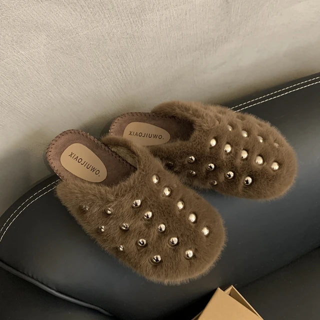 Women Flat Slipper Fashion Rivet Warm Plush Ladies Casual Slip On Mules Shoes Flat Heel Outdoor Dress Slide