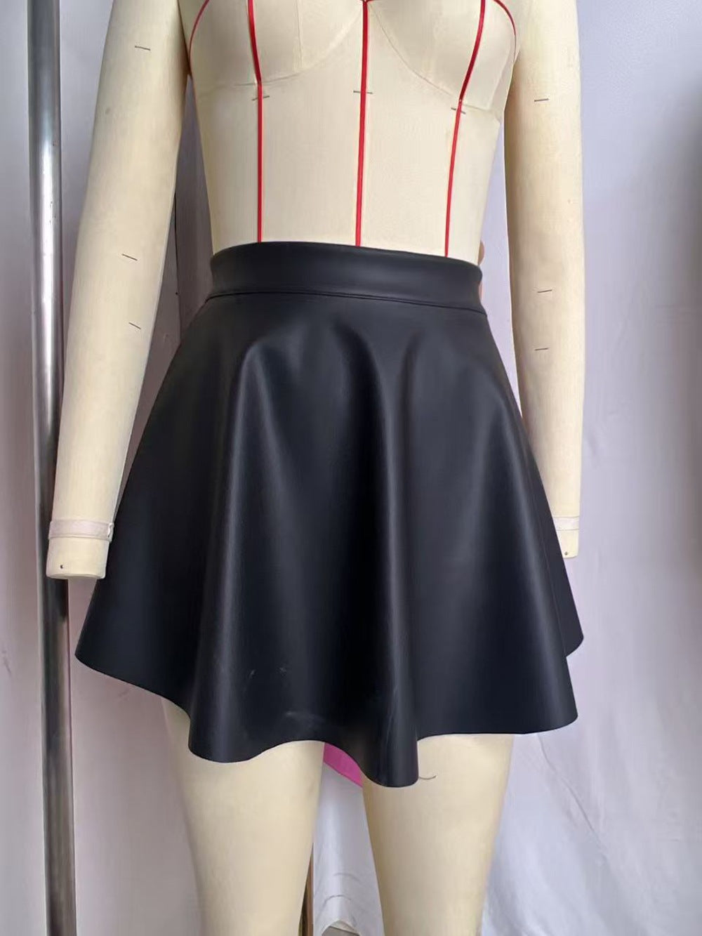 Solid color sexy women A posing skirt
