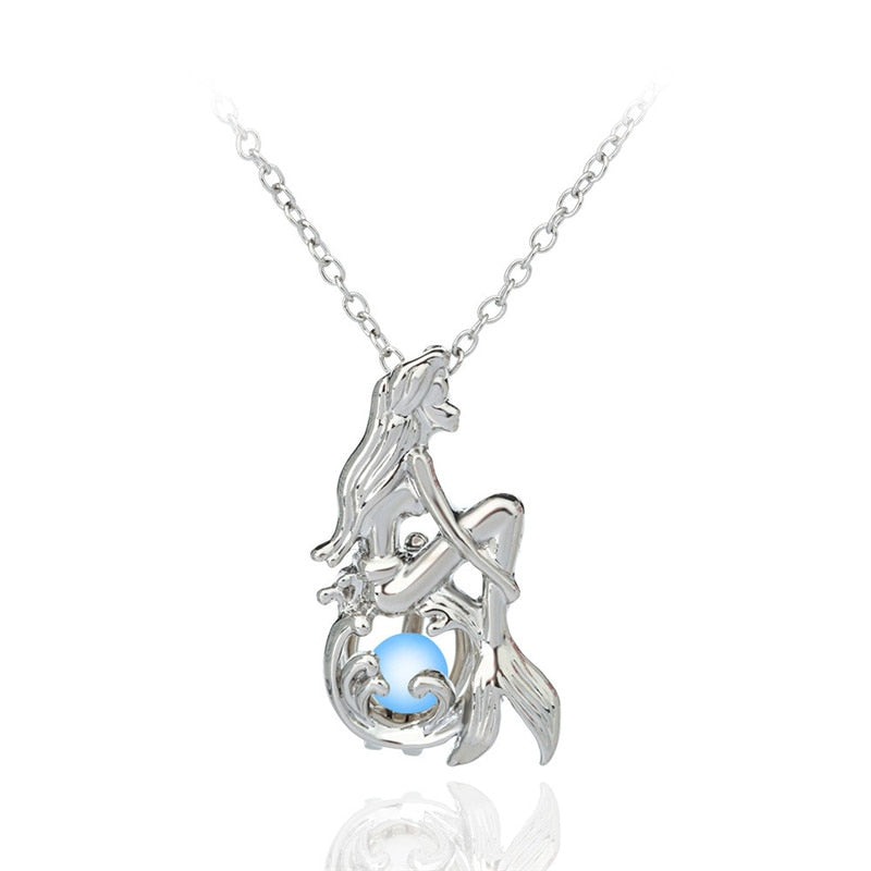 Luminous Glow In The Dark lotus Fluorescent Mermaid Pendant Necklace For Women Jewelry Silver Chain Bohemia Necklace