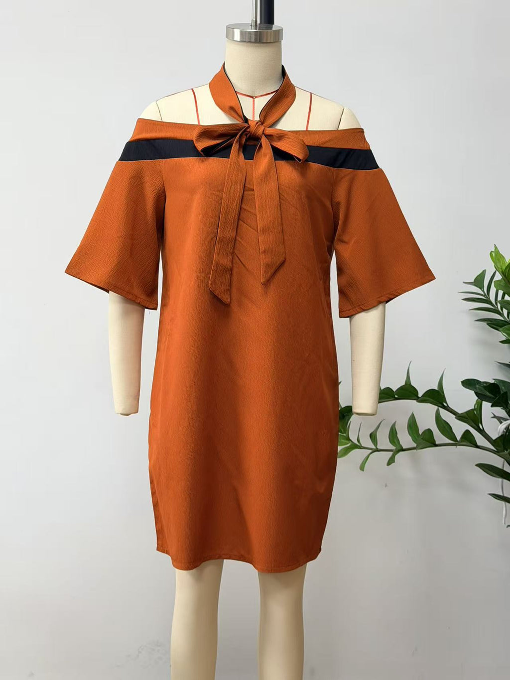 One shoulder bow collar dress